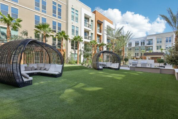 Aspire at Redwood Las Vegas Apartments Outdoor Grass Grill