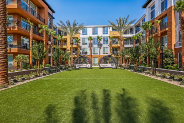 Aspire At Flamingo Grand Outdoor Courtyard