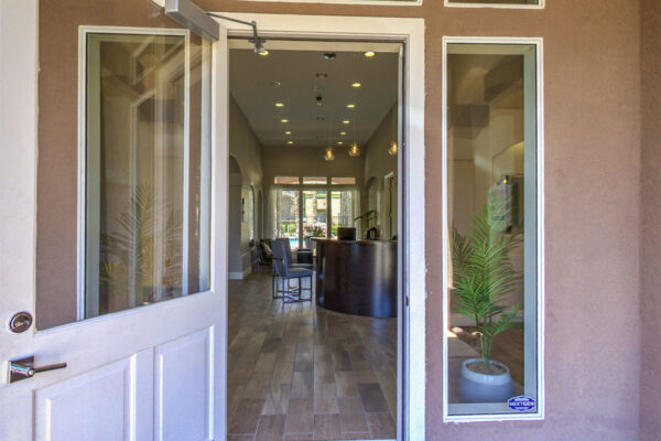Summer Winds lobby virtual tour.