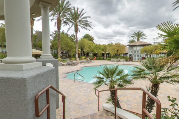 Tuscany pool virtual tour.