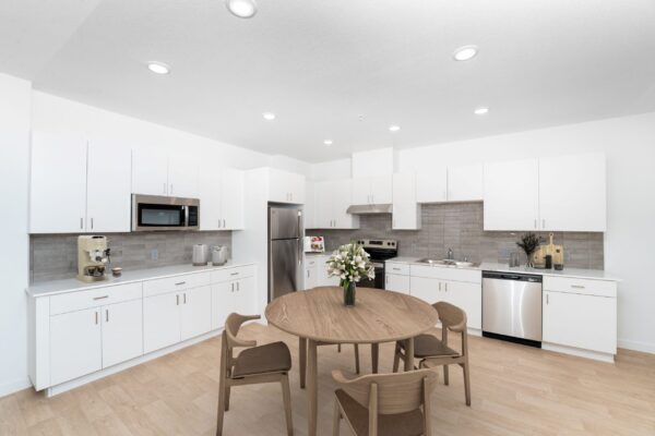 2BD 1 BA- kitchen