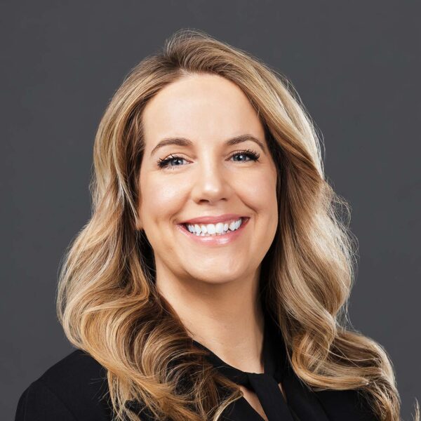 Portrait of Shellie Greer.