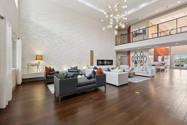 Elevate-Apartments-Clubhouse-5