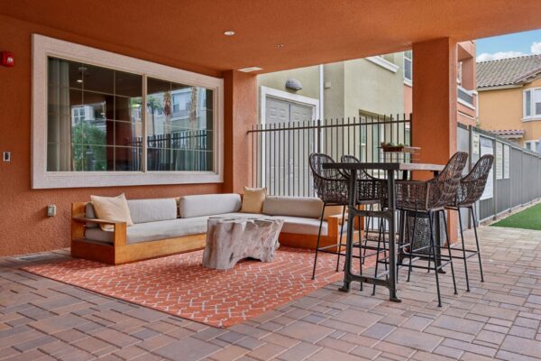 Elevate-Apartments-Outdoor-Lounge-Area-2