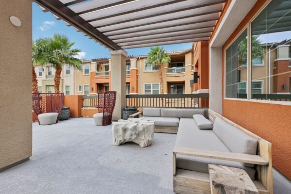 Elevate-Apartments-Viewing-Deck-4