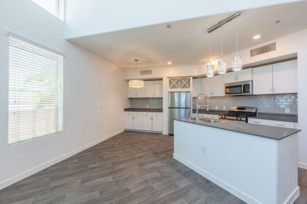 Aspire-at-Tropicana-Apartments-Las-Vegas-2C-Kitchen-and-Dinning-Room