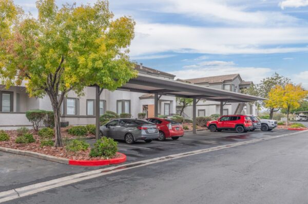 Positano-Apartments-Las-Vegas-Building-Exterior-and-Carports