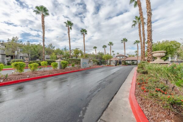 Positano-Apartments-Las-Vegas-Main-Entrance