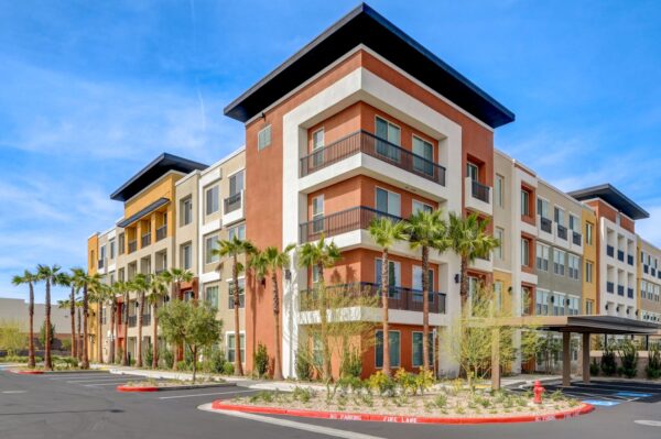 Heirloom_at_Torrey_Pines_Facade
